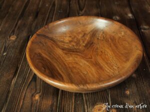 Assiette mi-creuse en noyer 421