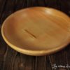 Assiette mi-creuse en frêne
