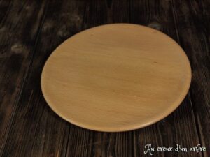 Assiette plate en hêtre 409