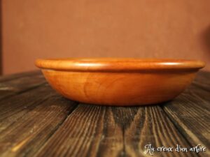 Assiette creuse en poirier 386