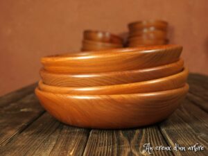 Assiettes creuses en merisier 61