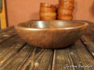 Assiette creuse en noyer 407