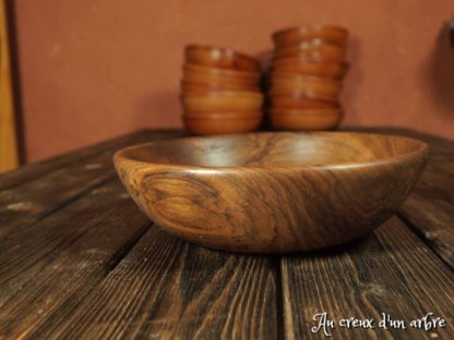 Assiette creuse en noyer – Image 4