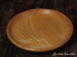 Assiette mi-creuse en frêne 374