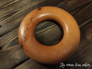 Dessous de plat en poirier