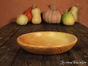 Assiette mi-creuse en frêne-olivier 347