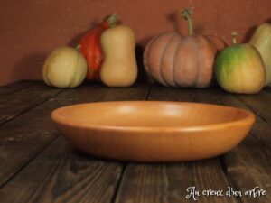 Assiette mi-creuse en pommier 353