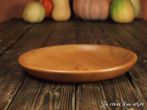 Assiette plate en pommier 357