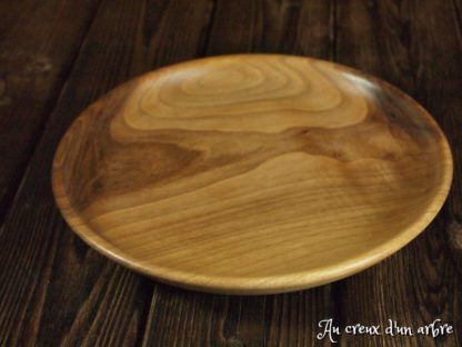 Assiette en noyer