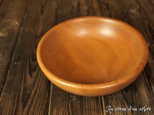 Assiette en poirier