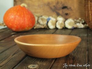 Assiette creuse en poirier 314