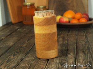 Pot en bois de merisier