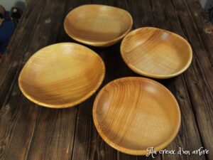 Assiette creuse en frêne-olivier 44