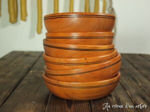 Assiette creuse en merisier 45
