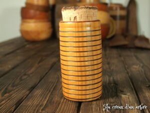 Pot à épices en merisier