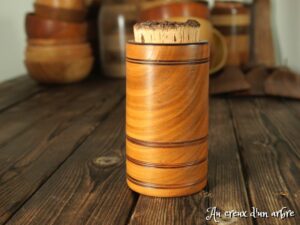 Pot à épices en merisier