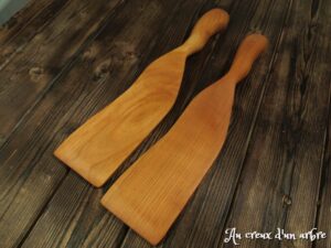 Spatule en merisier (gaucher)