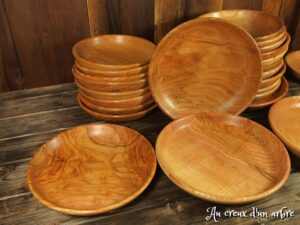 Assiette mi-creuse en frêne 37