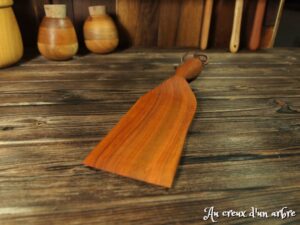 Spatule en merisier