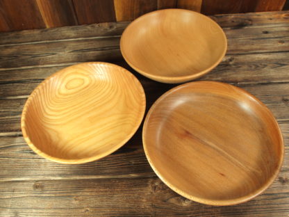Lot d’assiettes creuses, 3 essences – Image 3