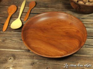 Assiette mi-creuse en orme 233