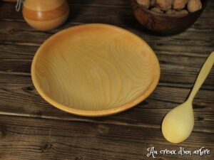 Assiette mi-creuse en frêne 228