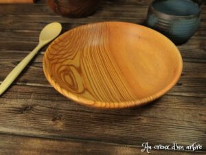 Assiette creuse en frêne-olivier 223