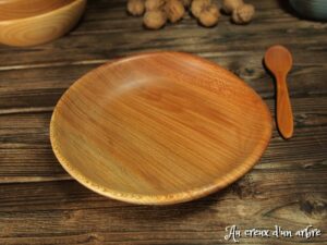 Assiette mi-creuse en platane 17