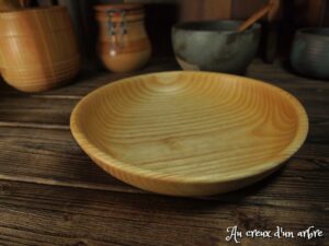 Assiette mi-creuse en frêne 214