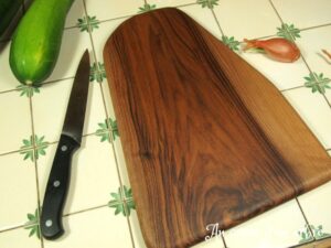 Planche à découper en noyer