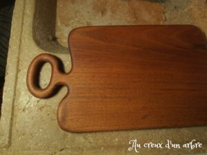 Planche à découper en noyer