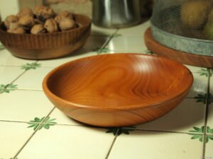 Assiette creuse en merisier 183