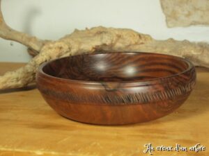 Assiette creuse en noyer 172
