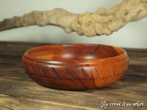 Assiette creuse en pommier 171