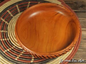 Assiette creuse en merisier 165