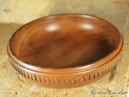 Assiette creuse en noyer – Image 3