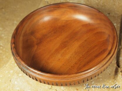 Assiette creuse en noyer – Image 6