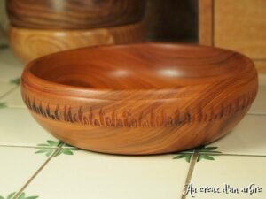 Petite assiette creuse en merisier 182
