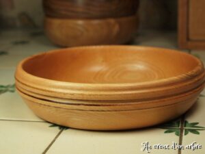 Petite assiette creuse en frêne 181