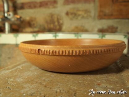 Assiette creuse sculptée en hêtre – Image 7