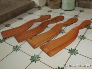 Spatule en merisier – pour gaucher
