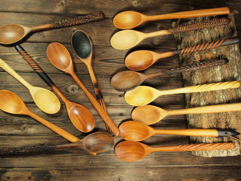 Ustensiles De Cuisine En Bois Artisanal