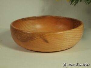 Assiette creuse en frêne-olivier 143