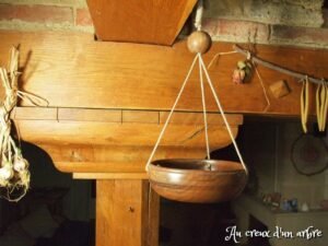 Suspension en noyer
