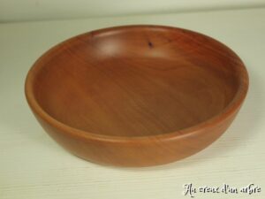 Assiette mi-creuse en poirier 133