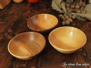 Assiette creuse en frêne-olivier 108