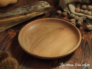 Plat ou grande assiette en platane