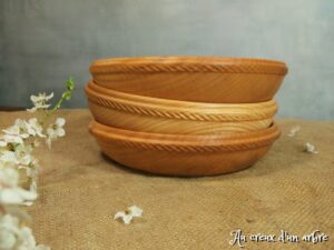 Assiette creuse en hêtre