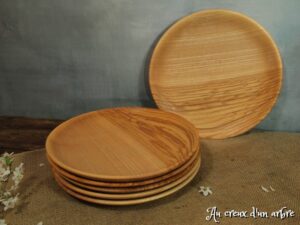 Assiette plate en frêne-olivier 16