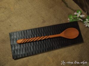 Cuillère en merisier